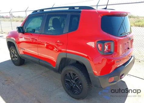 2018 Jeep Renegade Trailhawk 4X4 из США, поврежденный, VIN ZACCJBCB0JPH63974
